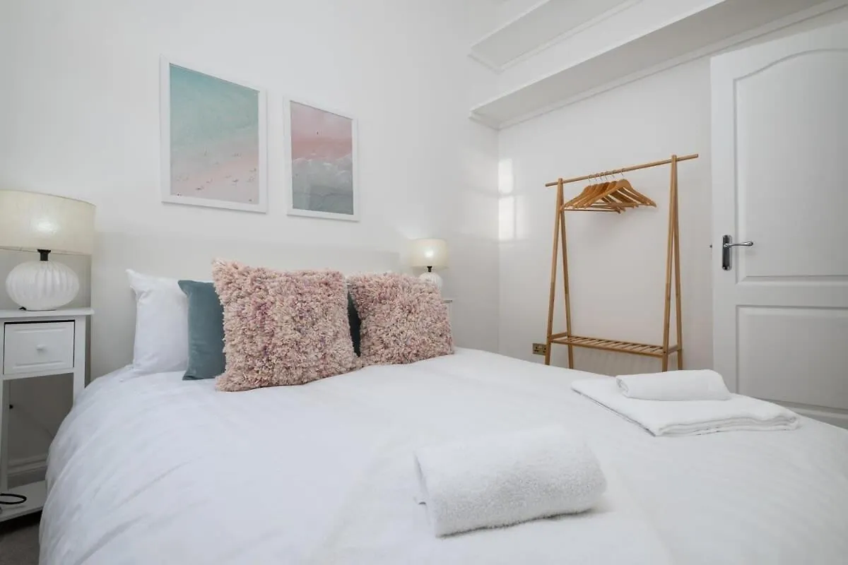 Σπίτι διακοπών Host & Stay - Olde Place Cottage Μπράιτον